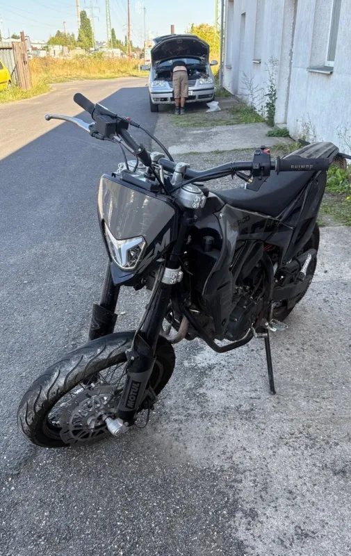 Díly nebo celek supermoto motocyklu sherco 125 sm rs 4t