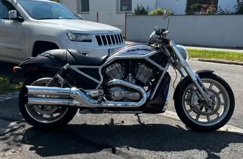 Harley - Davidson, Street Rod ( VR2 ) VRSCR ( dvoubarva )