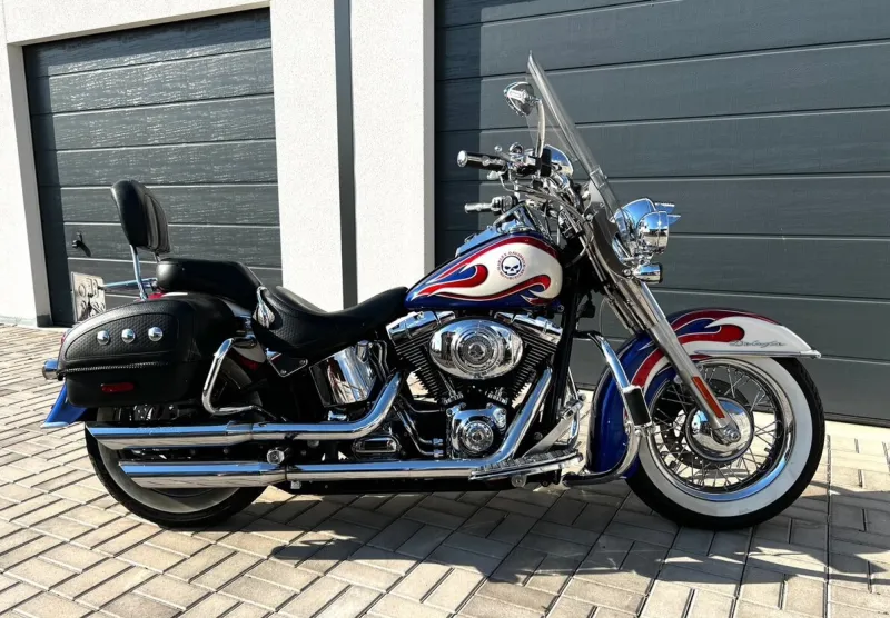 Harley - Davidson - Softail Deluxe